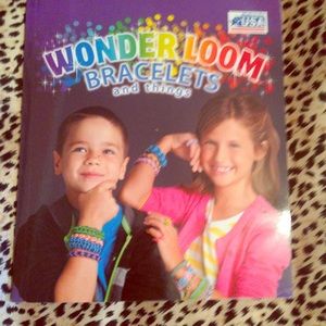 Wonder loom bracelets book!